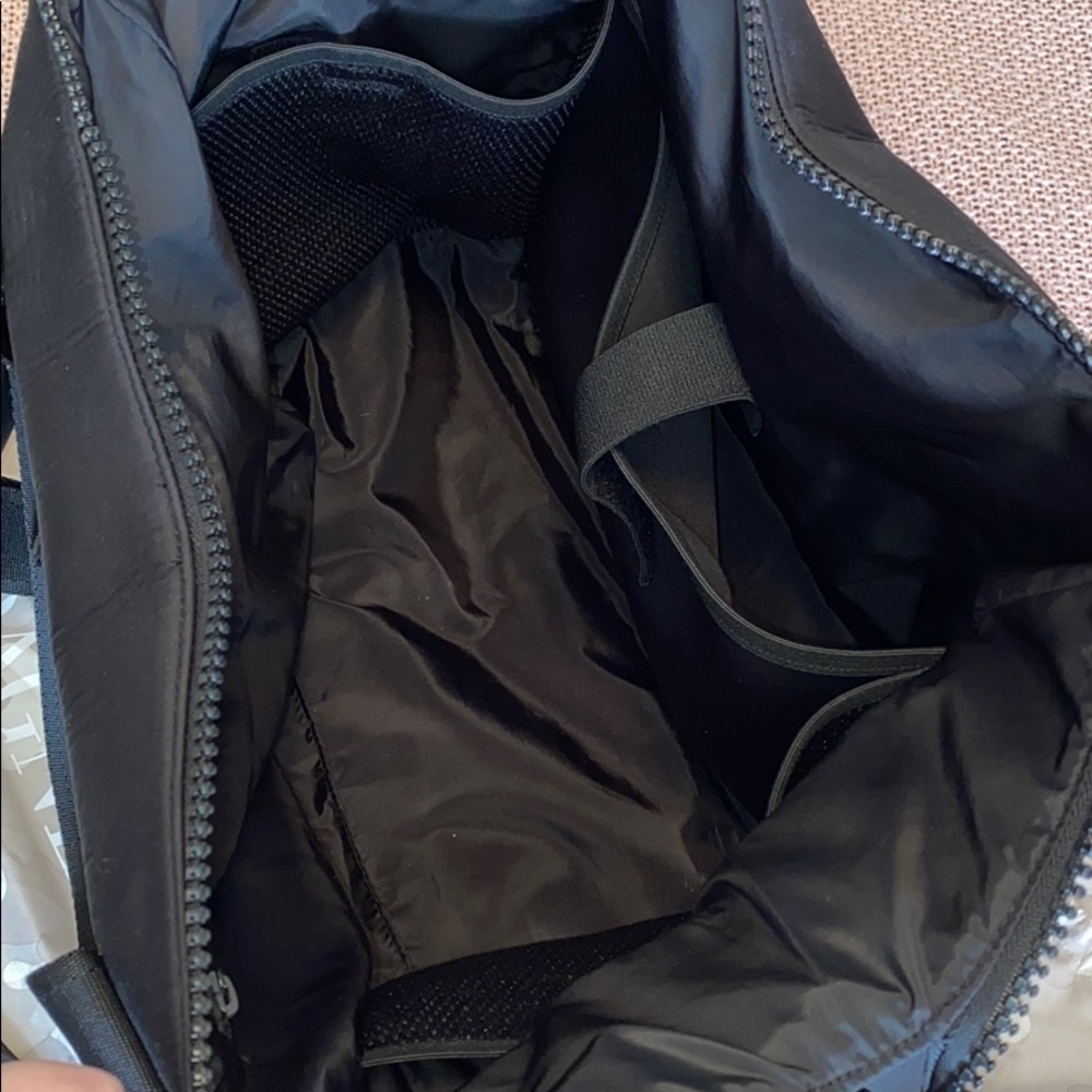 Dagne Dover Black Nylon Tote with Wristlet - Picture 4 of 6